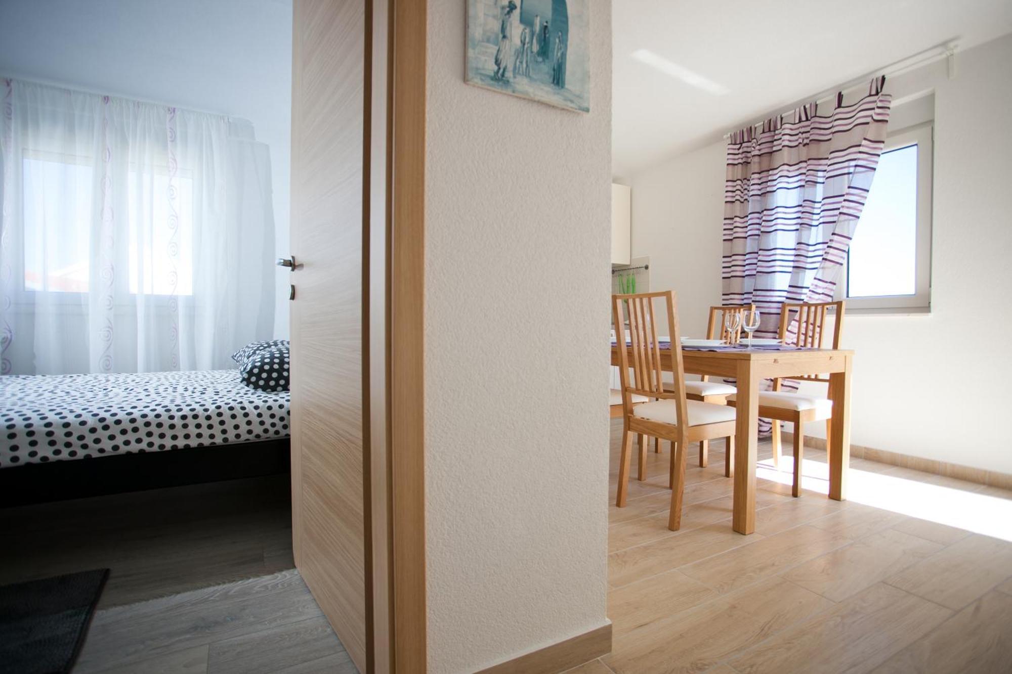 Apartments Medvid Trogir Phòng bức ảnh