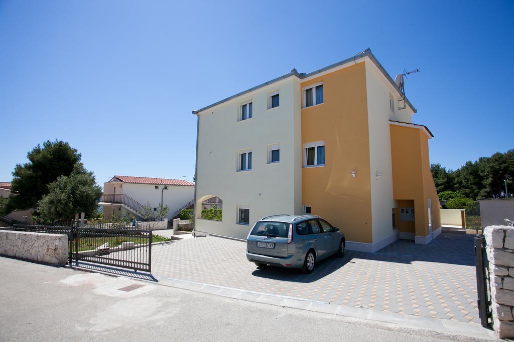 Apartments Medvid Trogir Ngoại thất bức ảnh