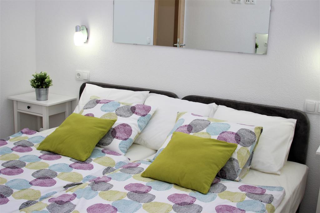 Apartments Medvid Trogir Ngoại thất bức ảnh